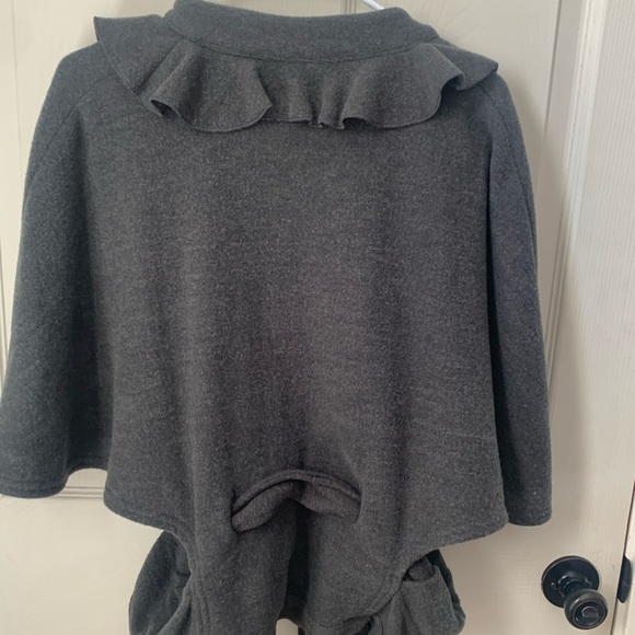 Gap size Medium Grey Cardigan Cape Style with Belt - Picture 5 of 7